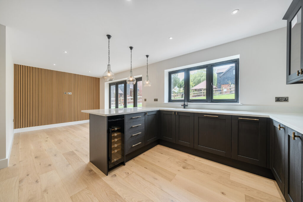 1302237-24-6840a0e6c389f