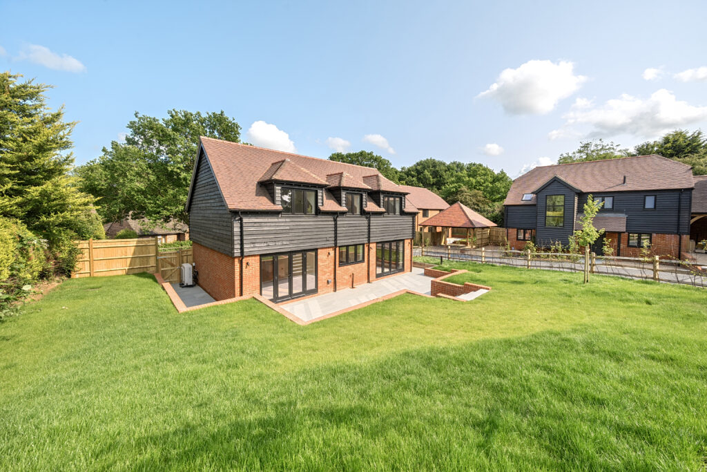 1302237-5-6840a0b3ab1b8